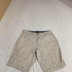 Banana Republic khaki/ gray shorts with sailboat embroidery Size men 31". SKU626